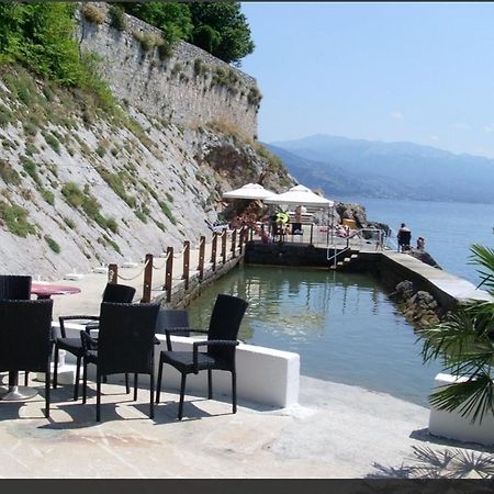 Manuela Apartment Сен Екстериор снимка