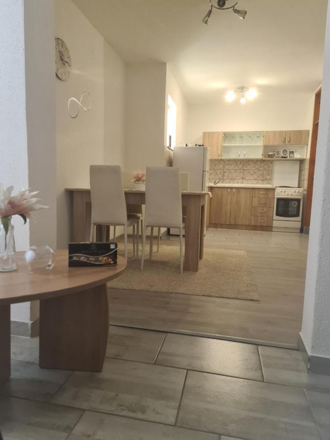 Manuela Apartment Сен Екстериор снимка